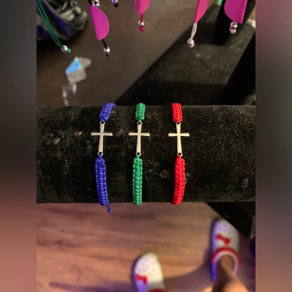 Bracelets - Picture 5 of 6